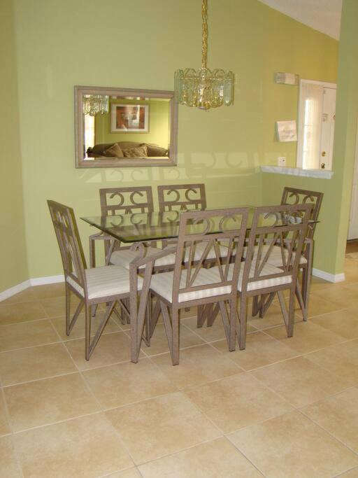 Villa 4br/3ba Area Luxury With Pool/spa