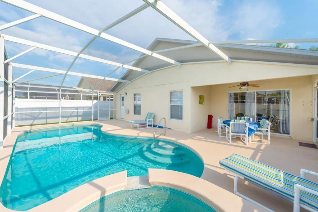 Villa 4br/3ba Area Luxury With Pool/spa *